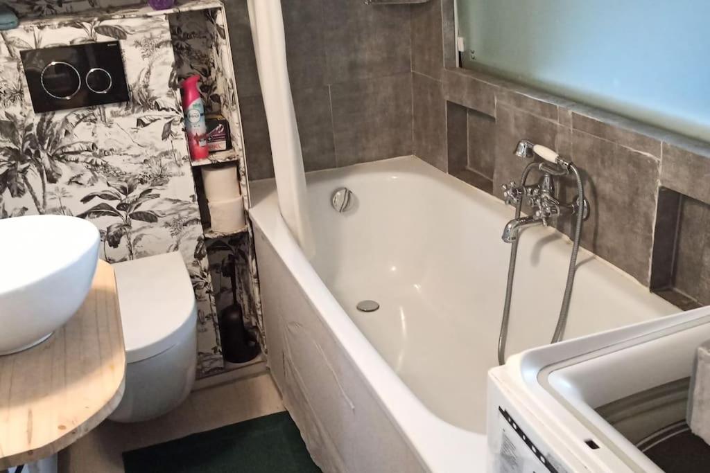 Apartamento Studio Fonctionnel Et Cosy Gentilly Exterior foto